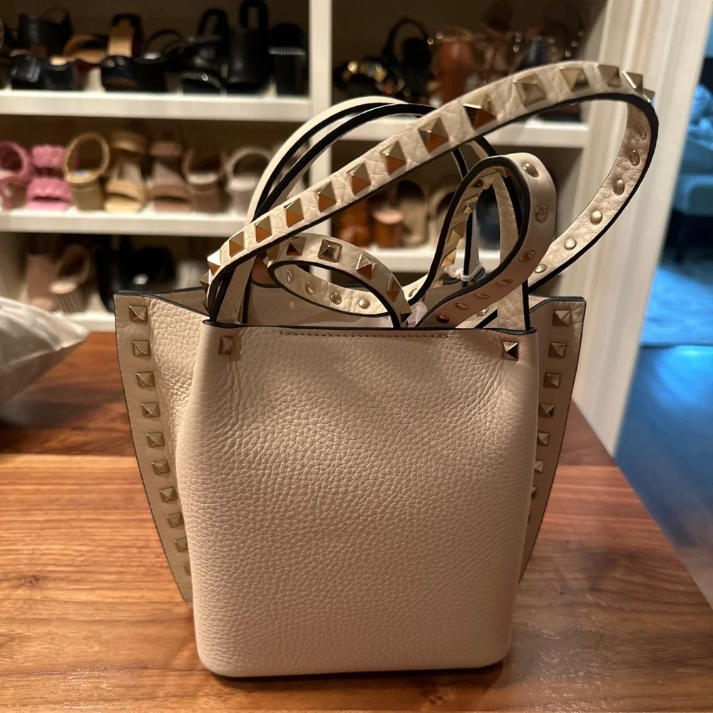 Valentino Garavani Rockstud Small Leather Tote Crossbody Strap - Picture 5 of 11